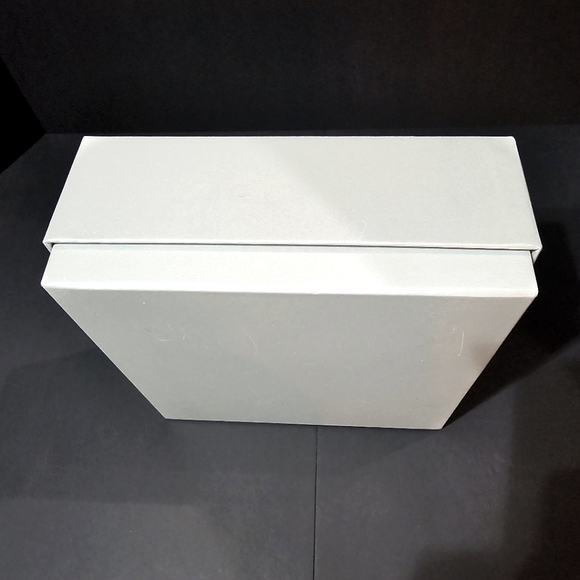 Empty Box Dolce & Gabbana Light Blue 8.75"×8.75"×3.5"  Box "SEE PHOTOS" - Picture 6 of 14